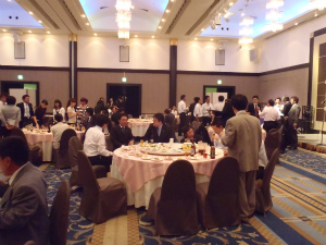 歓談中 歓談中