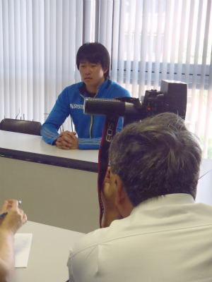 インタビュー中 インタビュー中