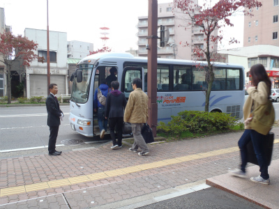 内定者セミナーへ出発 内定者セミナーへ出発
